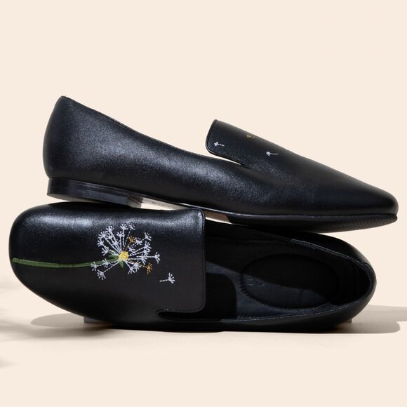 Dandelion – Black Leather Loafers with Dandelion Embroidery, New in Box - Picture 2 of 3